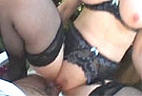 Escort madura haciendo su trabajo